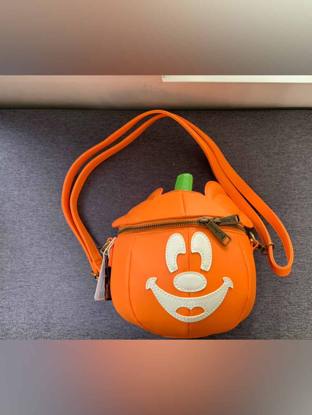 Loungefly Disney MICKEY-O-LANTERN HALLOWEEN PUMPKIN Glow in Dark-CROSSBODY-NWT